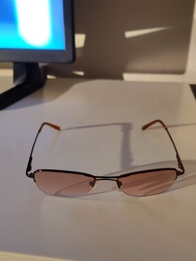 Slim Rimless Rectangle Sunglasses with Pinky Light Brown Lenses